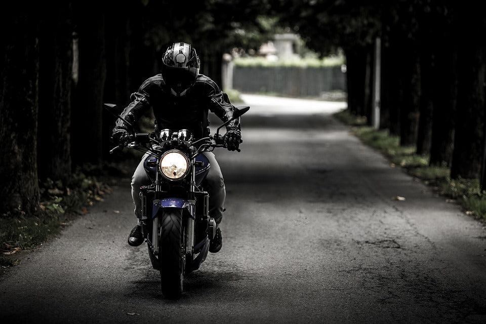 Mastering Defensive Riding: The Art to Stay Safe on the Road ...